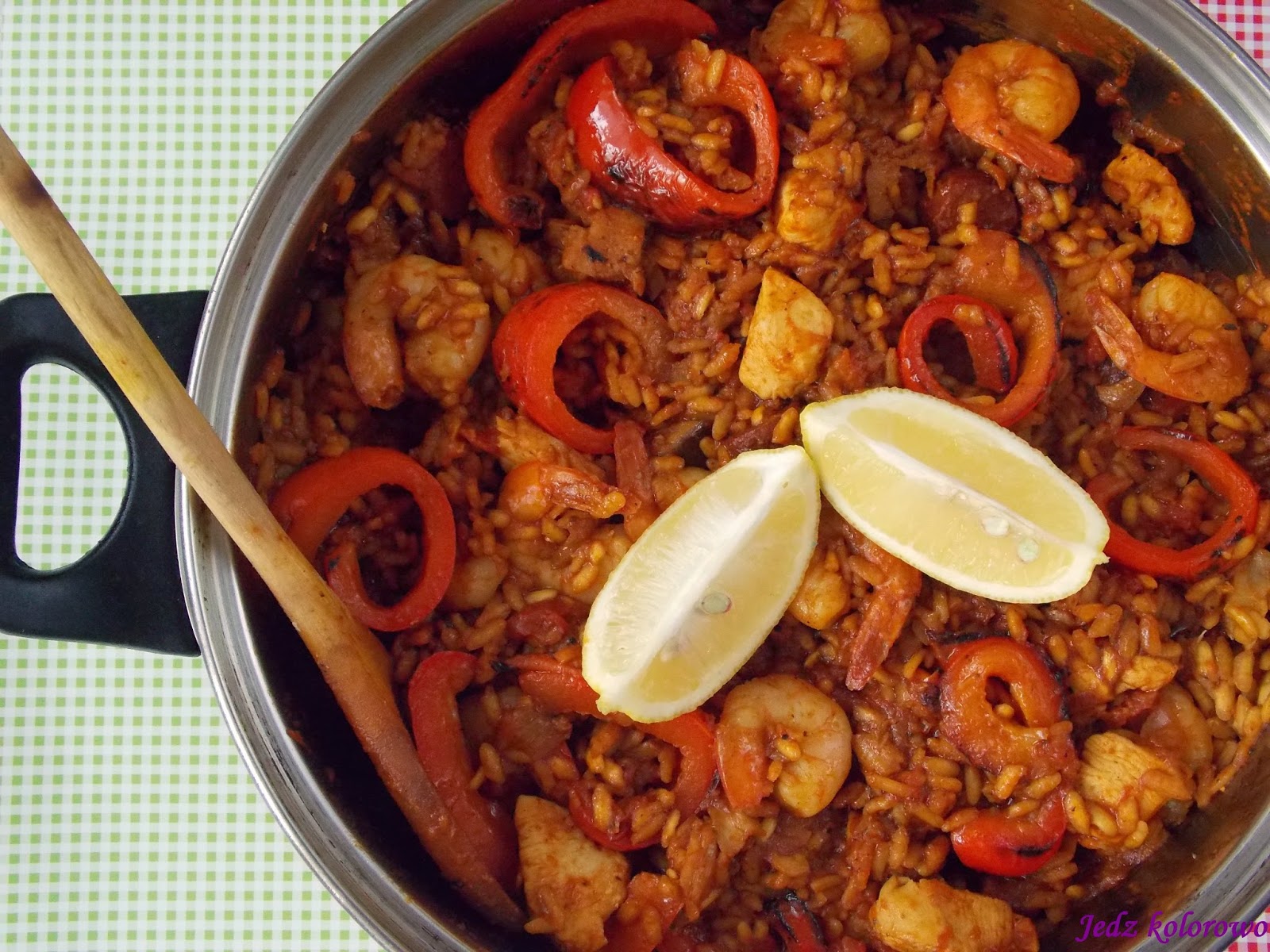 Jedz kolorowo najlepsze przepisy kulinarne dla wymagających Paella z