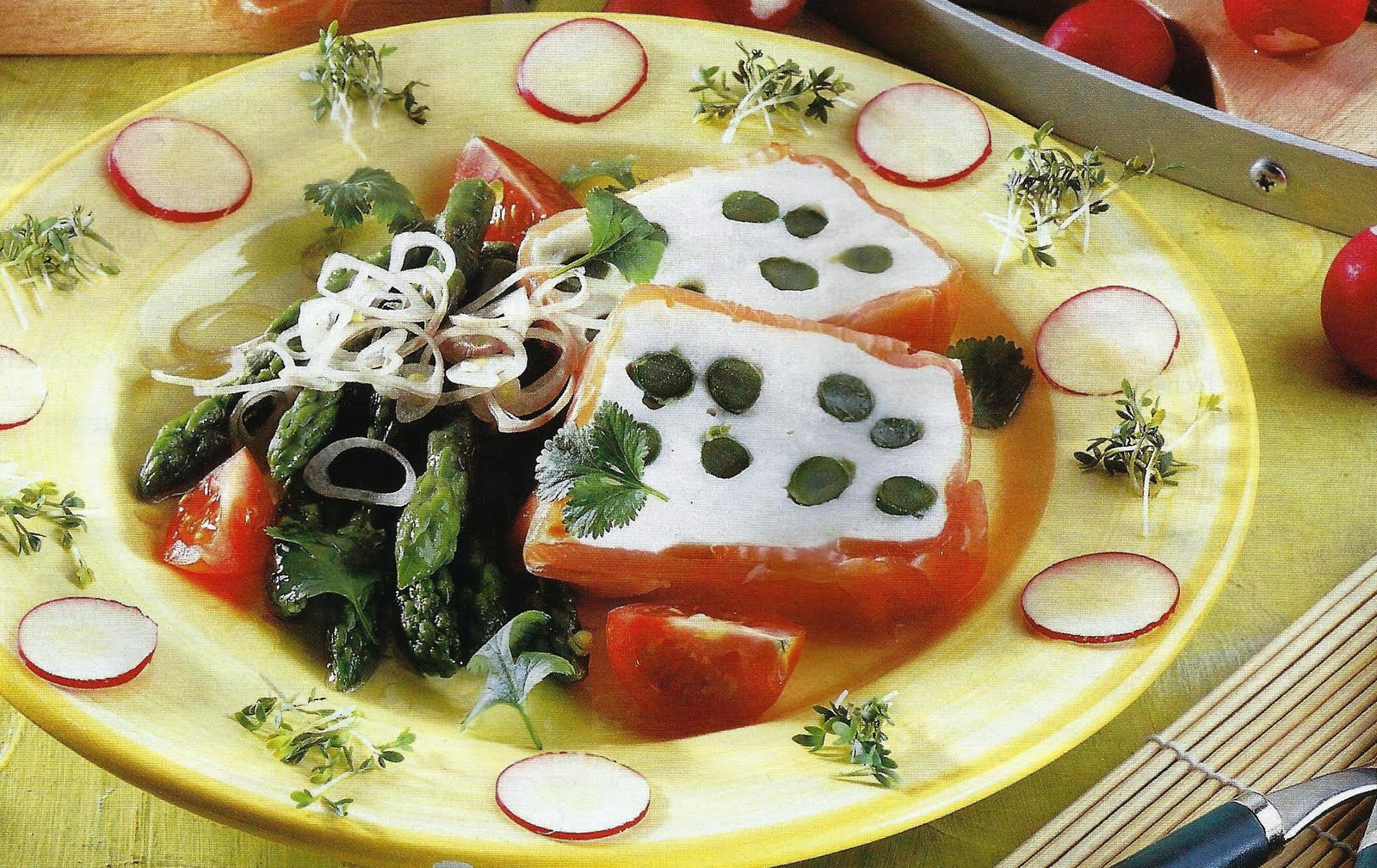 Le marmiton de ces dames Terrine d'asperges au saumon