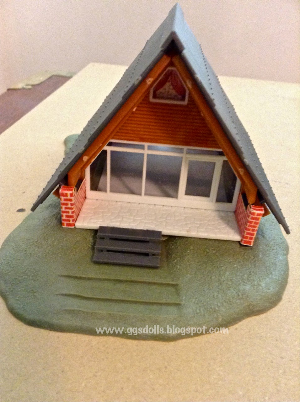 ggsdolls Faller "A" Frame HO Scale House!