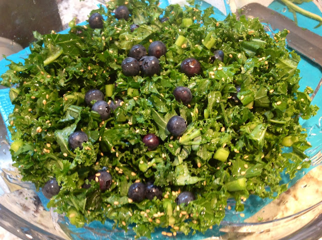 kale blueberry salad, vegan, gluten free