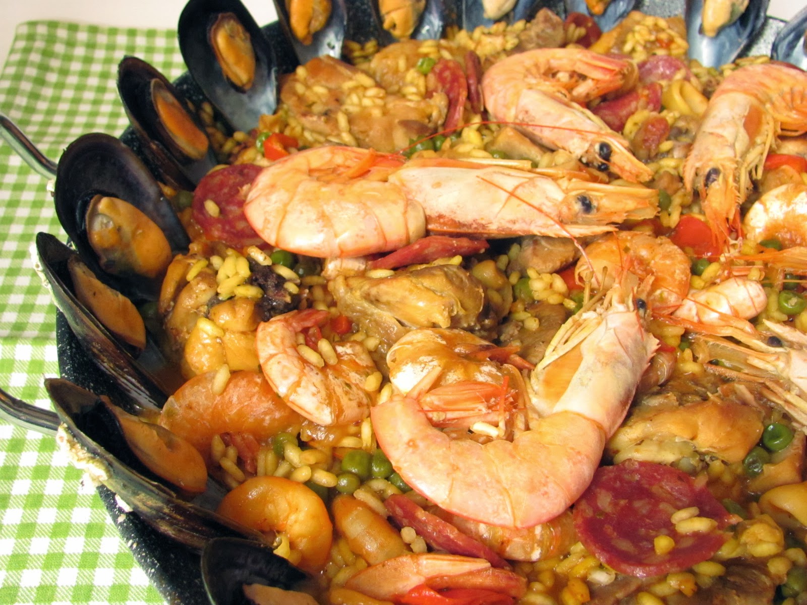 Sfizi e pasticci Paella mista alla valenciana
