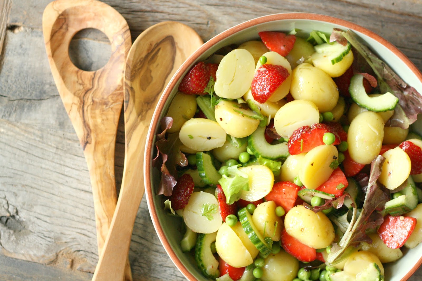 MissMuffin: Grøn Kartoffelsalat med ærter og jordbær