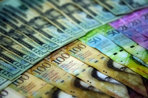 Todas las tablas de los trabajadores públicos suben automáticamente 20%. Esto incluye a maestros, funcionarios la Fuerza Armada Nacional Bolivariana, médicos, bomberos, policías Todas las tablas de los trabajadores públicos suben automáticamente 20%. Esto incluye a maestros, funcionarios la Fuerza Armada Nacional Bolivariana, médicos, bomberos, policías