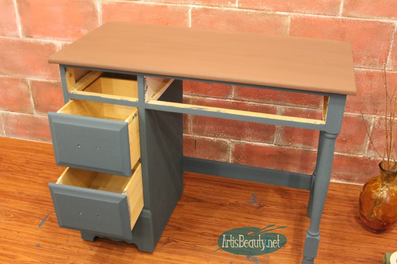 ART IS BEAUTY Desk Makeover using Pure and Original Paint