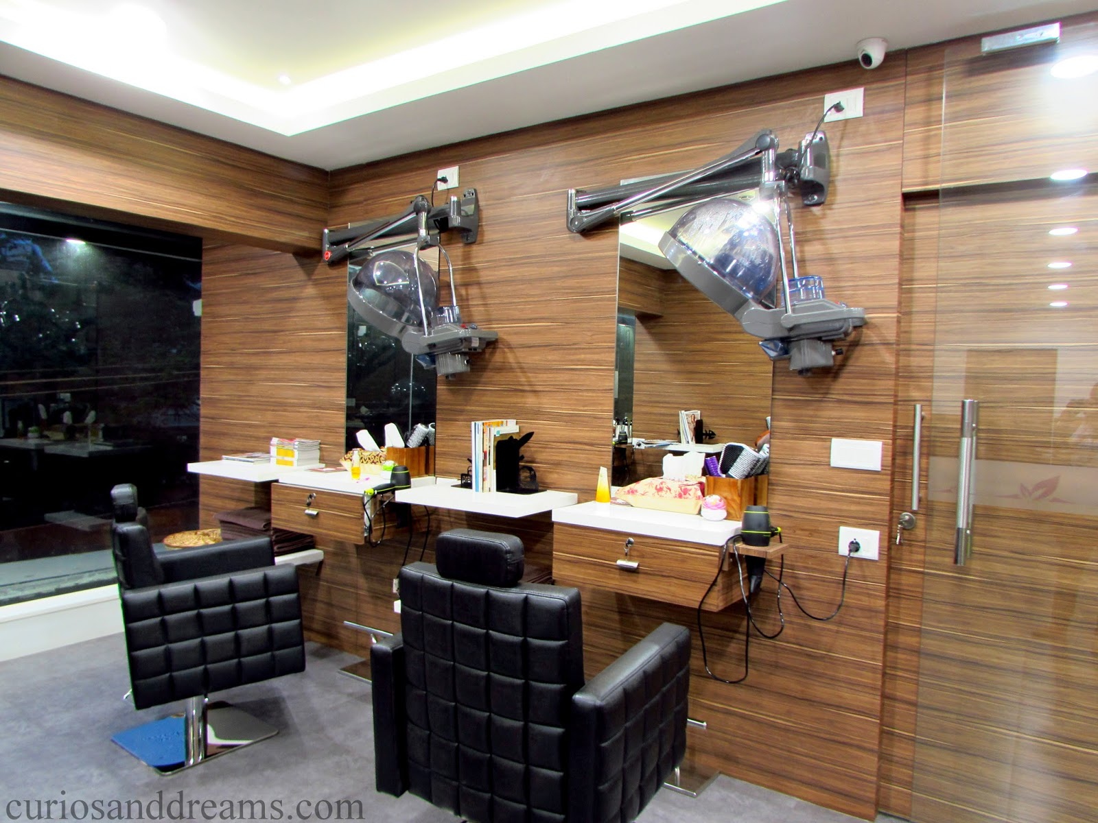 Bee Choo Origin Hair Spa Experience Hairbitat, Vittal Mallya Road