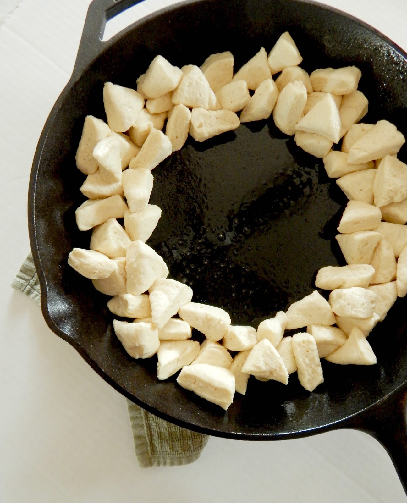Hot Cast Iron Skillet Herbed Bread with Spinach Artichoke Dip Ally's