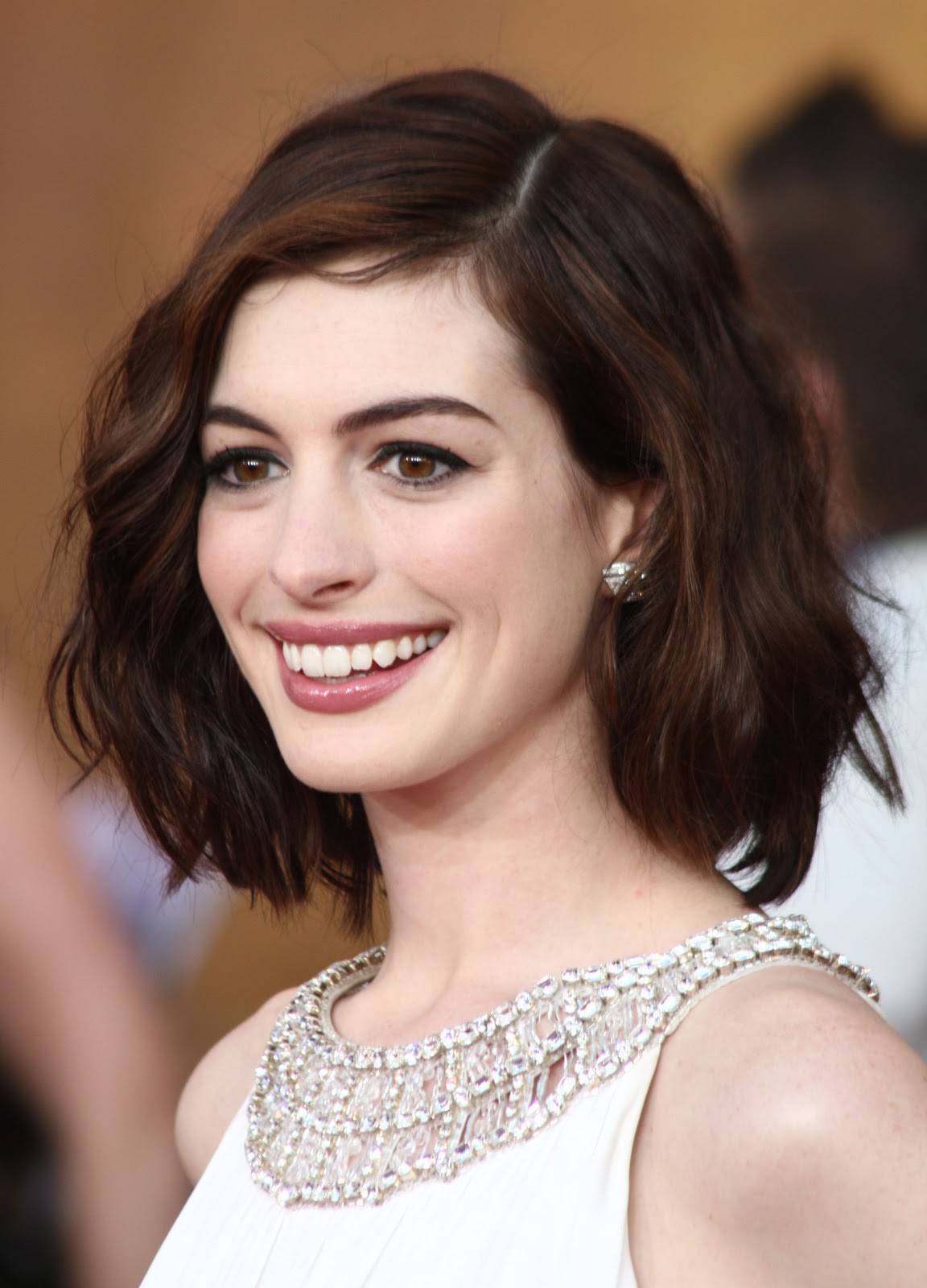 anne hathaway images hairstyles: A Style Evolution