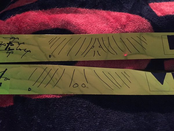 어제 도쿄돔에 뿌려진 빅뱅 금박지 종이.jpg | 인스티즈