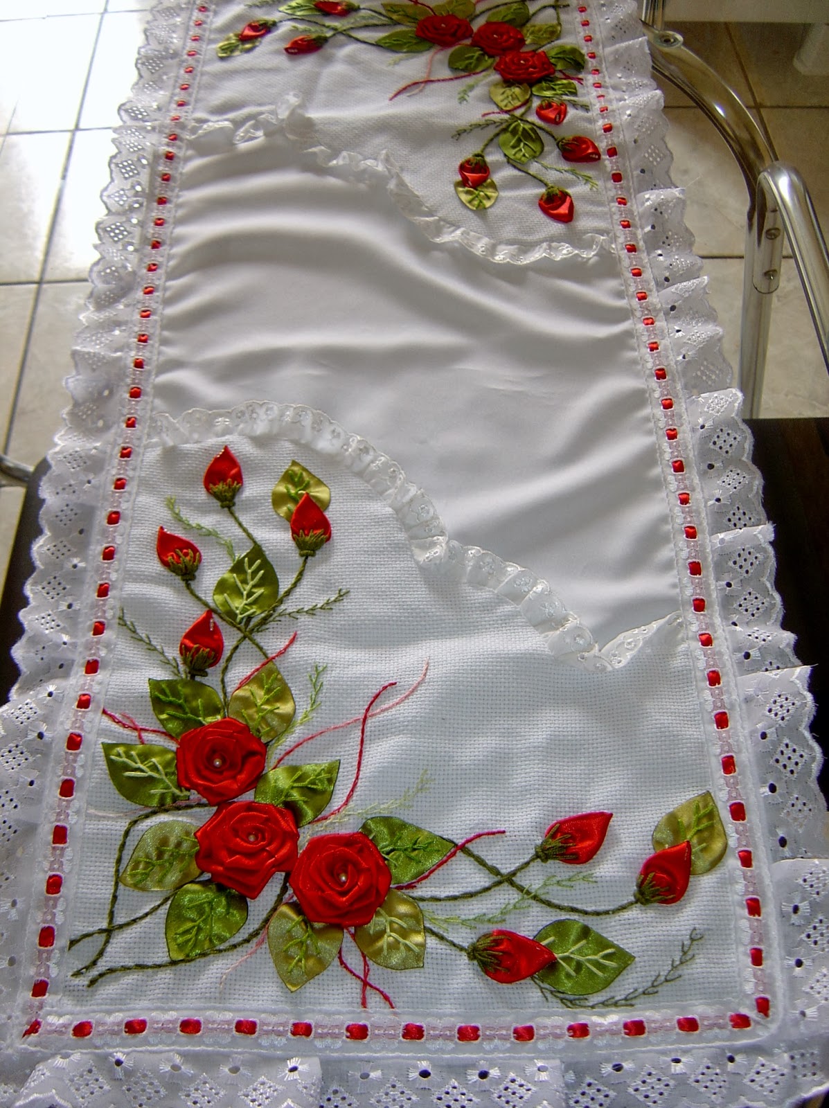 BORDADOS EM FITA "TATIANI": jogo de cozinha