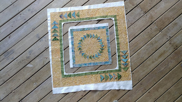 Open weave batik lattice quilt with prairie points