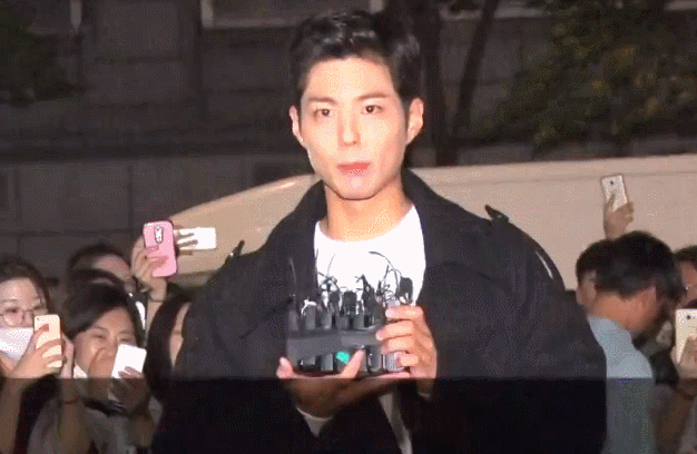 박보검 어제 코앞에서 보는것 같은 종방연 사진 | 인스티즈