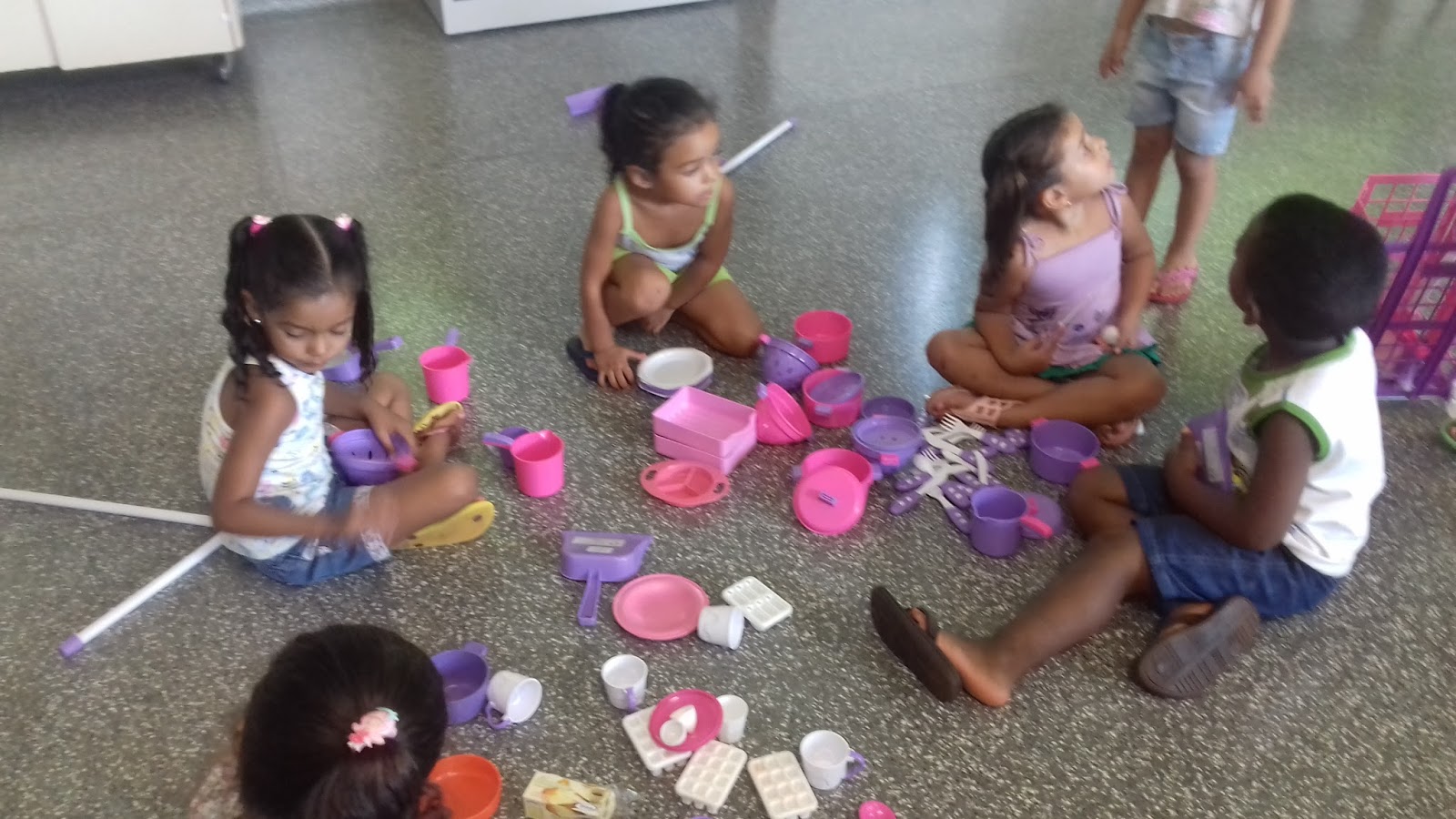 Projeto ludicidade encantamento Kelly atividade brincando de faz de conta maternal II C Projeto ludicidade encantamento Kelly atividade brincando de faz de conta maternal II C