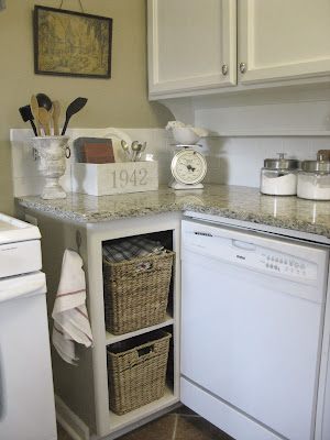 * Remodelaholic *: Beautiful White Kitchen; Before and After
