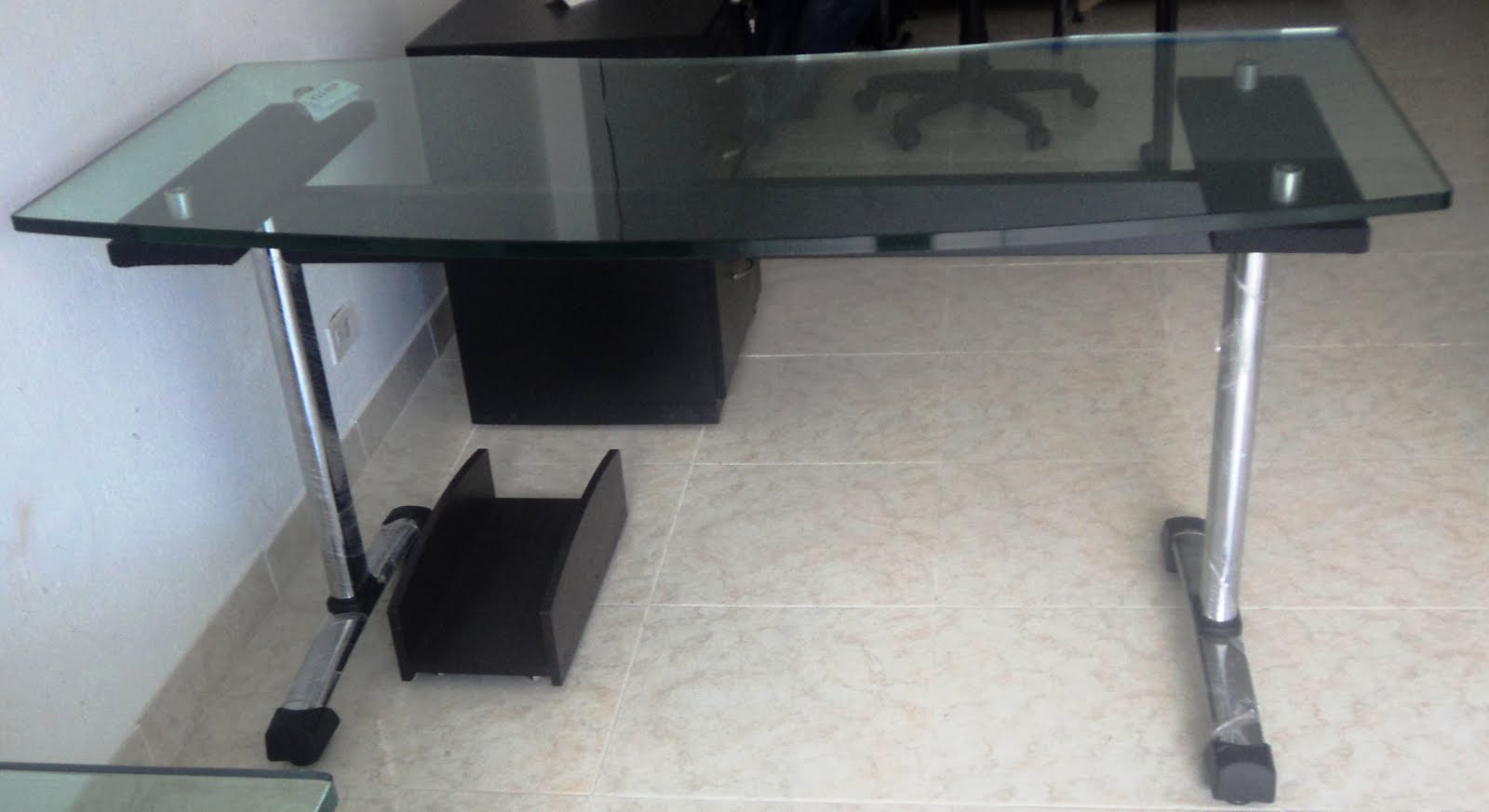 Marco Muebles: ESCRITORIOS EN VIDRIO