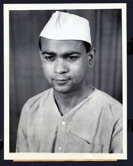 A+member+of+India's+Congress+Party,+wears+a+white+Gandhi+cap+and+a+Khadi+Jacket,+popularized+by+Nehru+-+1946