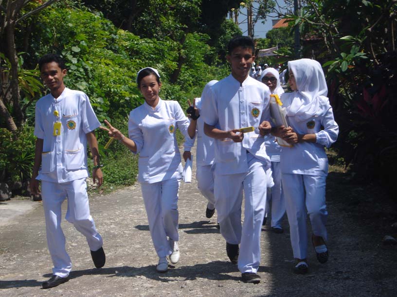 Bali Rumah Kost: Kenangan Manis Bersama Adik-adik Mahasiswa Stikes