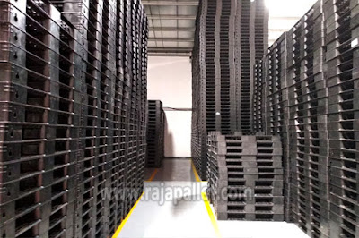 Pallet Plastik Sanko Ukuran 110 x 110 x 12 cm 