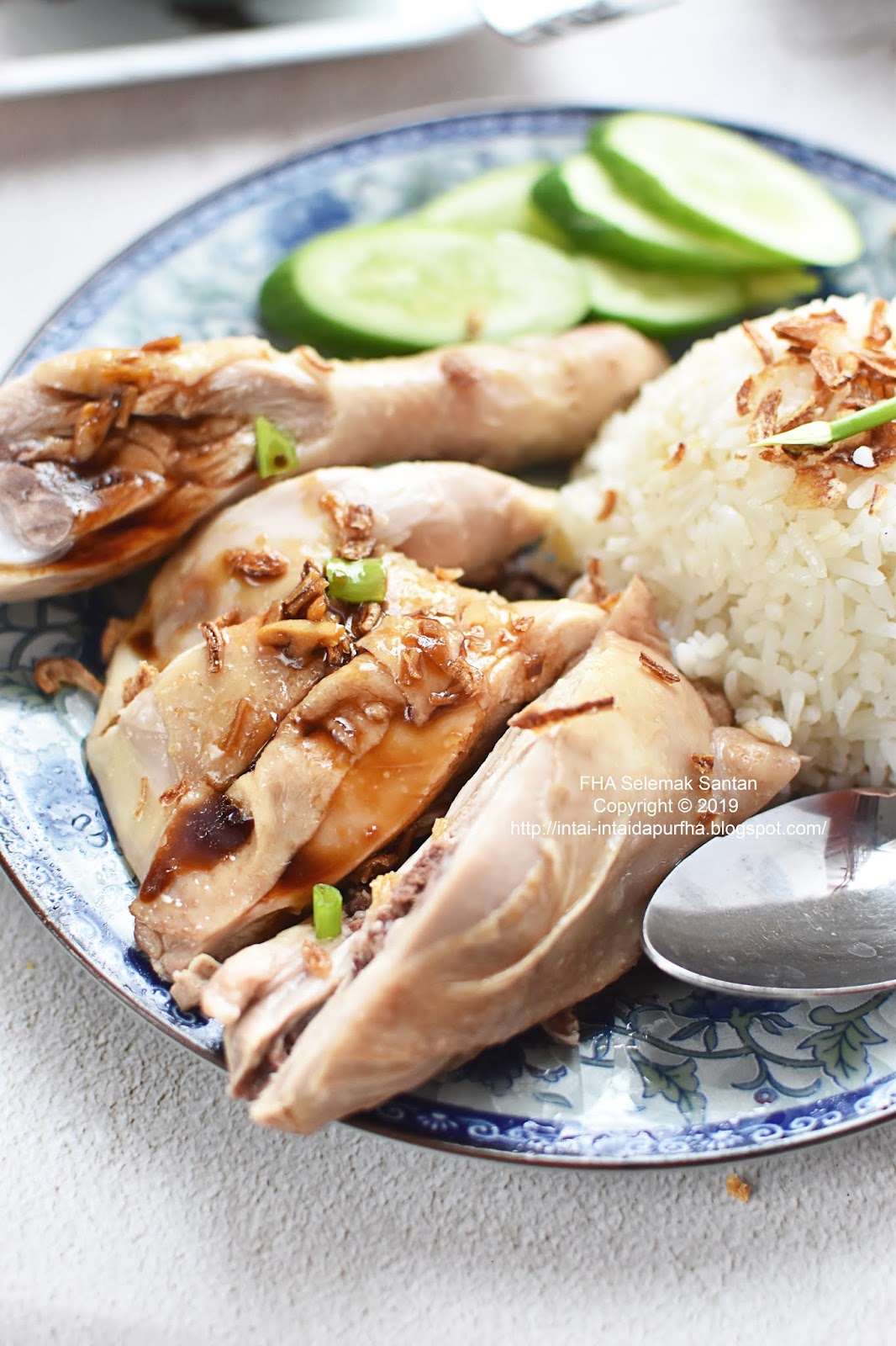 HAINANESE CHICKEN RICEwith 3 different sauces CHILI, GINGER GARLIC and SOY DIPPING