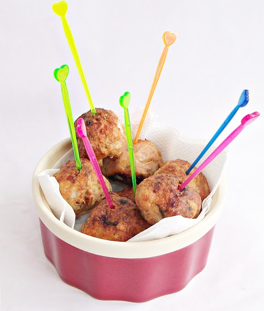 Chiftelute aromate la cuptor