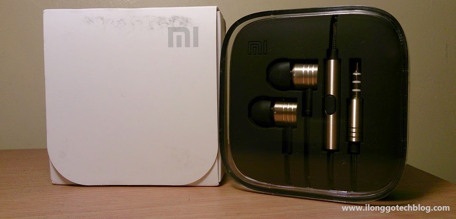 Mi In-Ear Headphones Retail Box and Contents