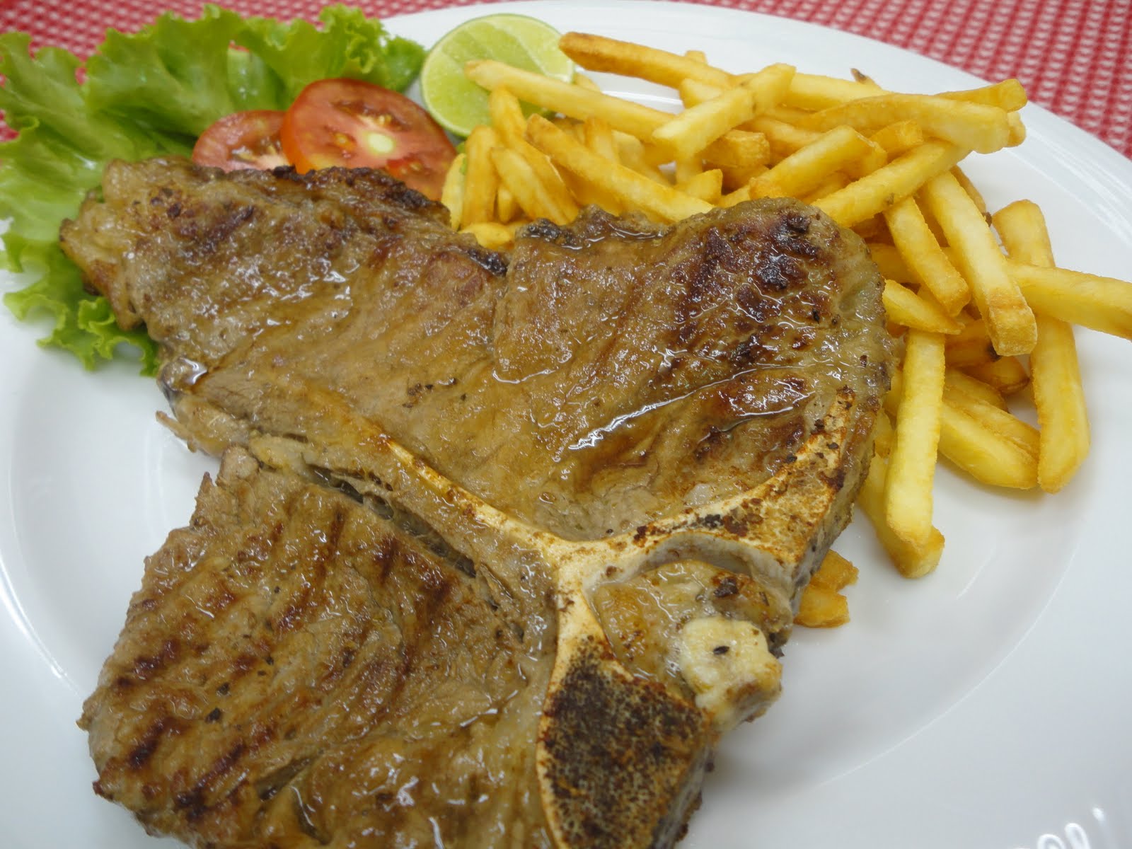 Captain Bar & Restaurant Pattaya Tbone steak with french fries