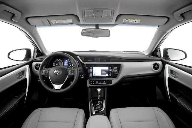 Toyota Corolla 2018 - interior