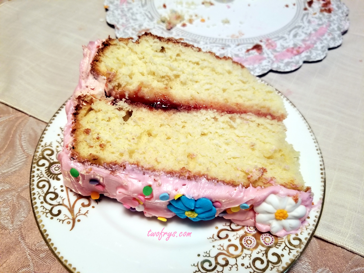 Two Frys Dominican Cake