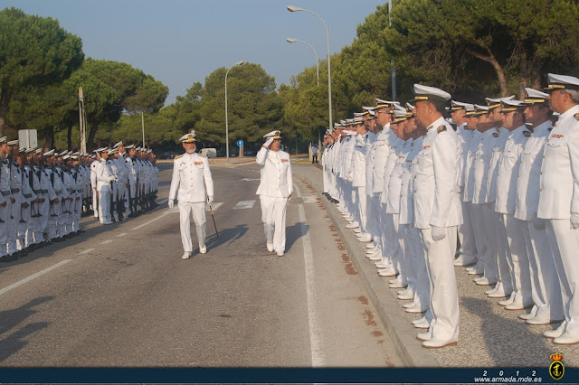 El Almirante Jefe de Estado Mayor de la Armada realiza su primera visita oficial al Cuartel General de la Flota y el TEAR.