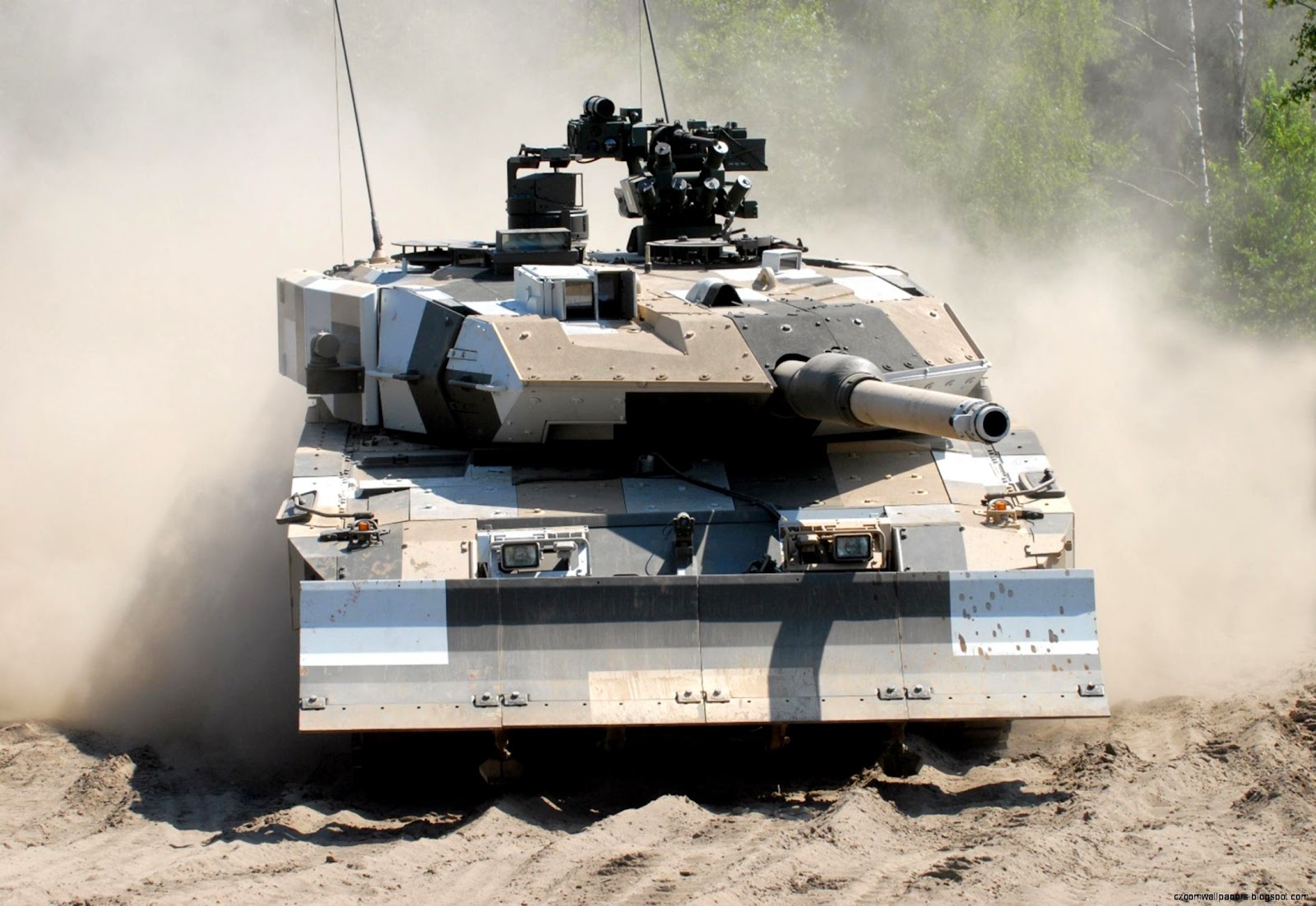 Main Battle Tank Leopard 2