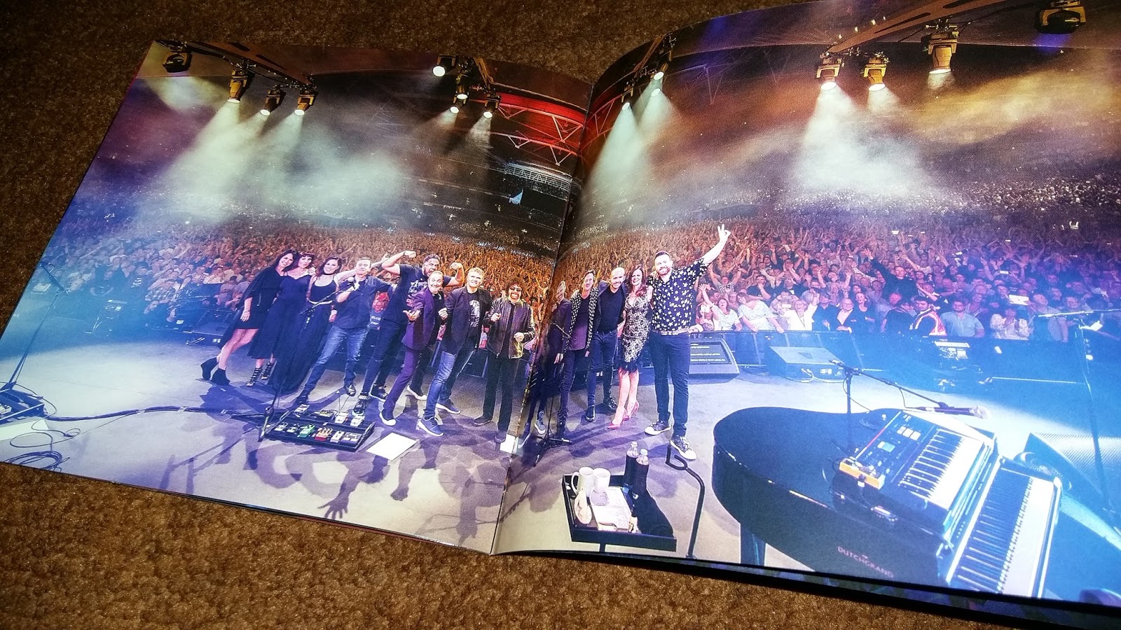 Andrzej Masłowski "Nawiedzone Studio" JEFF LYNNE'S ELO "Wembley Or Bust" (2017)