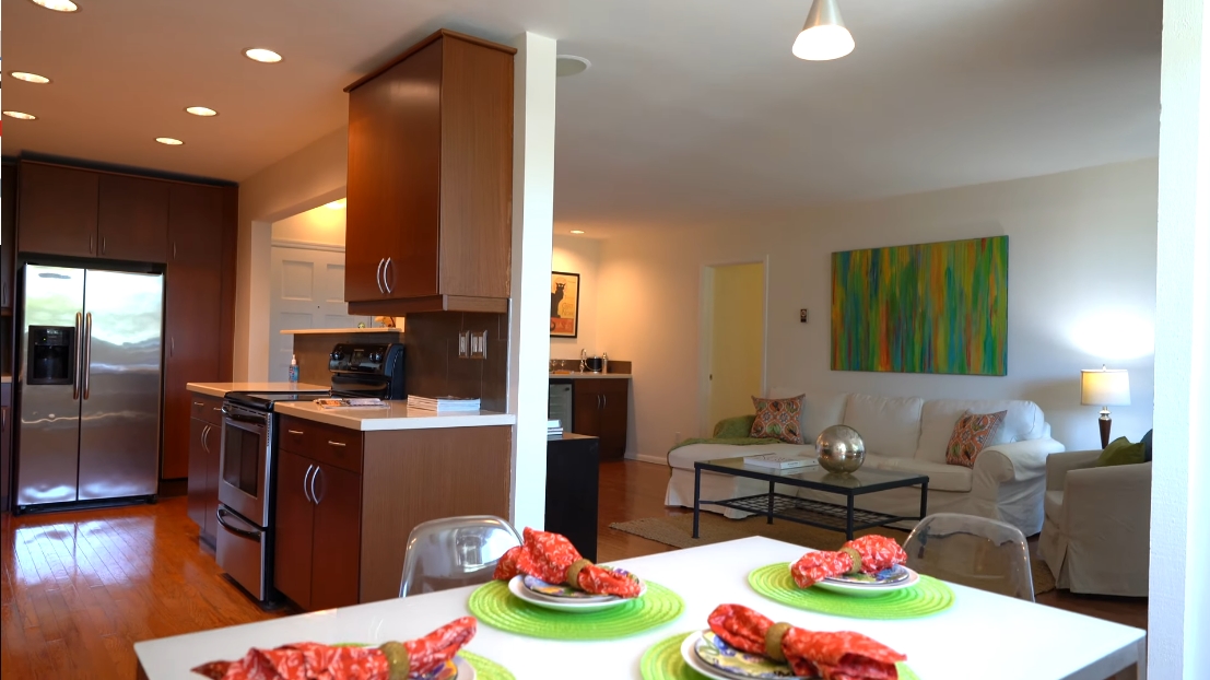 15 Photos vs. 530 S Barrington Ave #201, Los Angeles Condo Interior Design Tour