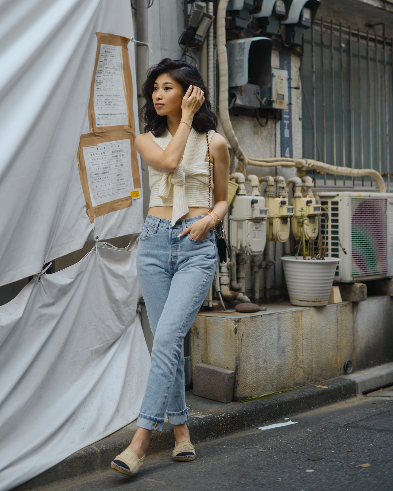 Crop knitted top style, transitional summer outfits, tokyo street style, Simonett Nanu top, style blogger Van Le (FOREVERVANNY.com)
