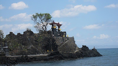 pantai senggigi, pulau lombok, hindu, wisata lombok, keindahan alam, 