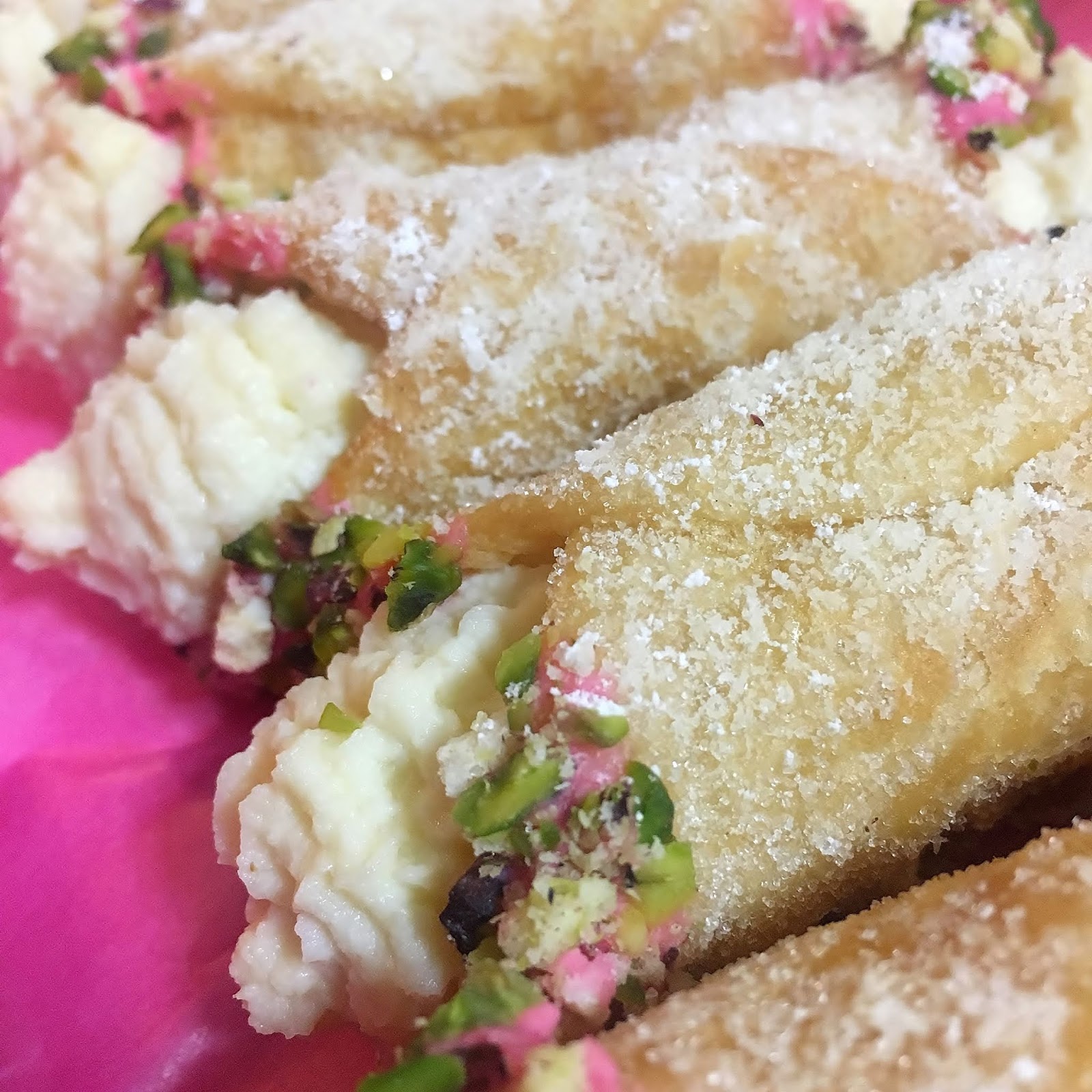 Max The Unicorn Holy Cannoli, Adelaide!