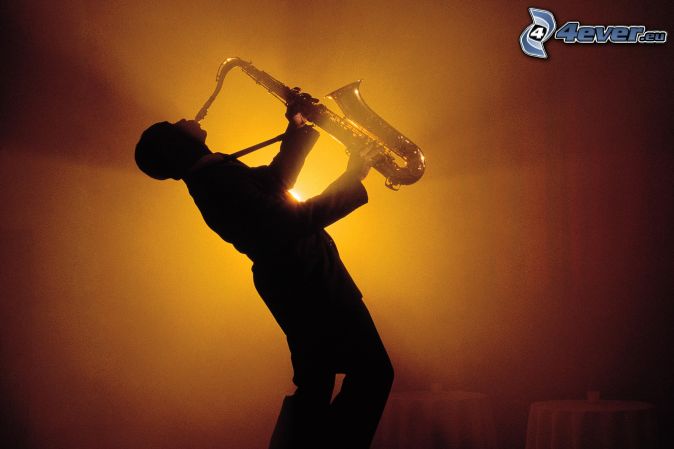 ¡Playing the saxo!