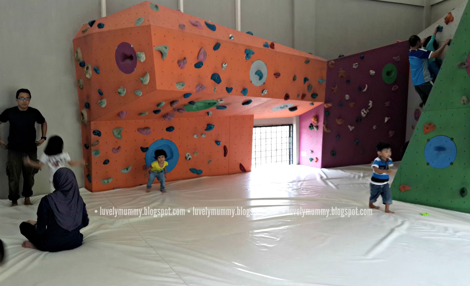 LOVE IS WONDERFUL Indoor Kids Rock Climbing, Taman Cabaran Putrajaya