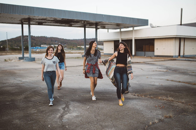 How to Pick the Right Plus Size Outfit According to your Body Type How to Pick the Right Plus Size Outfit According to your Body Type
