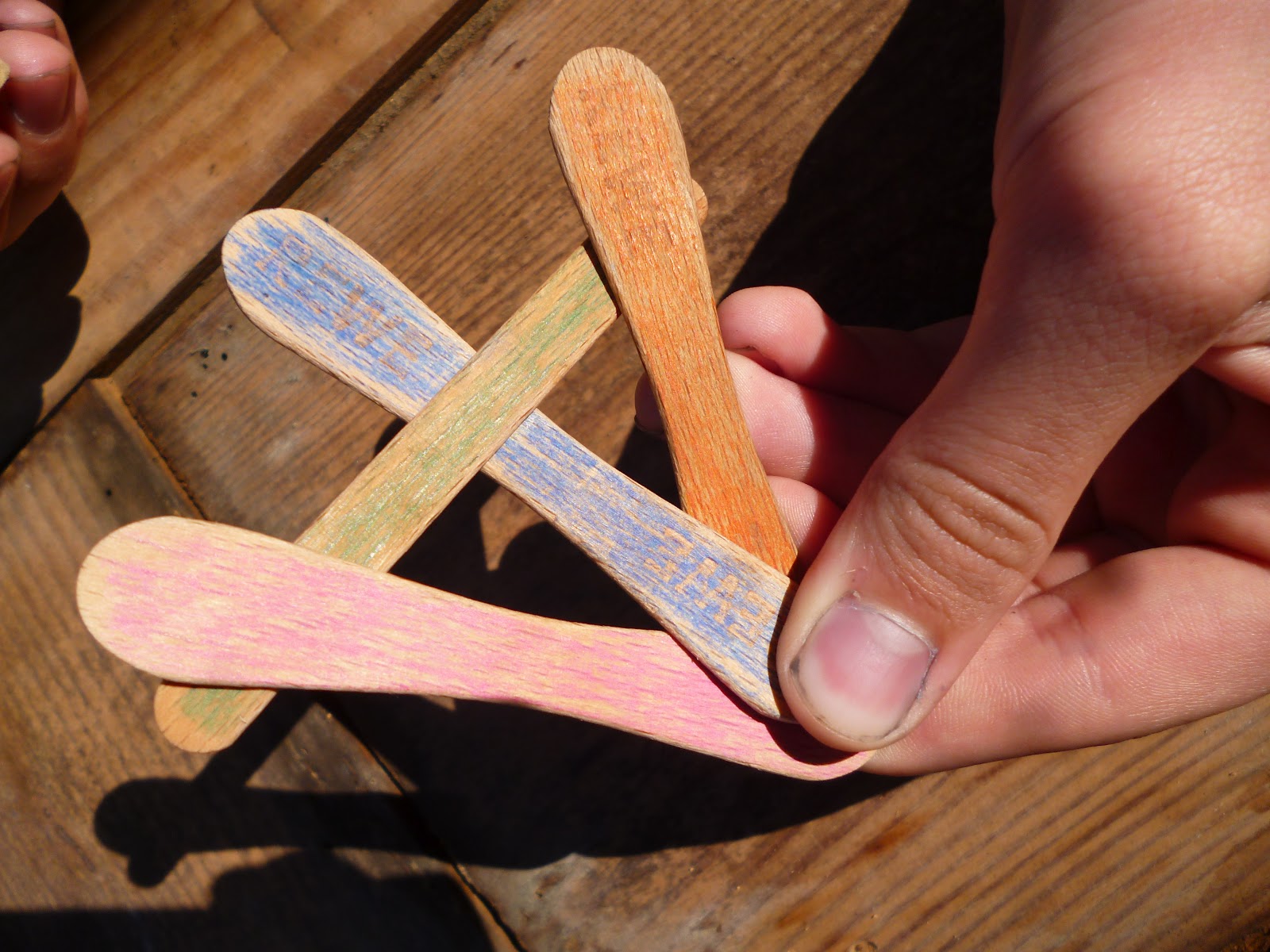 Plaidipus mound throwing triangle