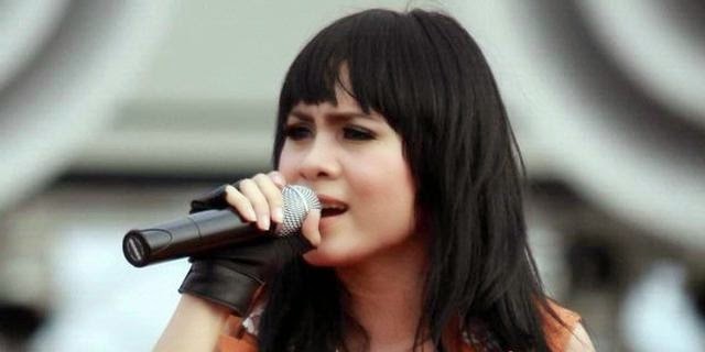 PROFIL BIODATA MOMO GEISHA | Biodata Artis