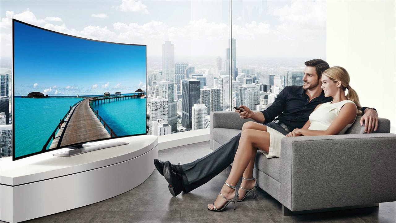 Kehadiran Curved TV Samsung dan Efek Menonton Berlebihan