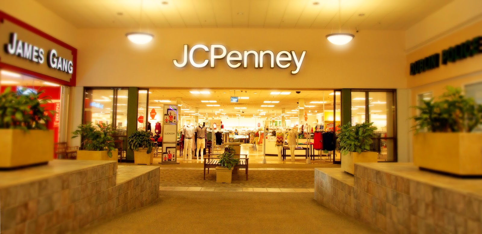 IMAGES OF OUR PAST THE END OF AN ERA J.C. PENNEY COMPANY, Dublin