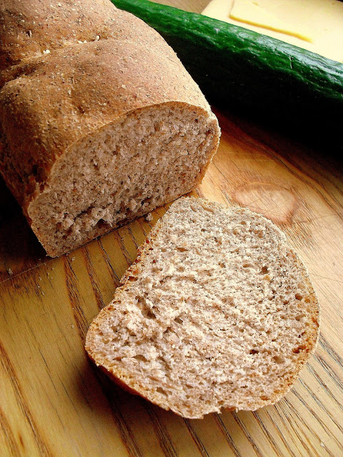 Prosty chleb razowy / Simple Whole Wheat Bread