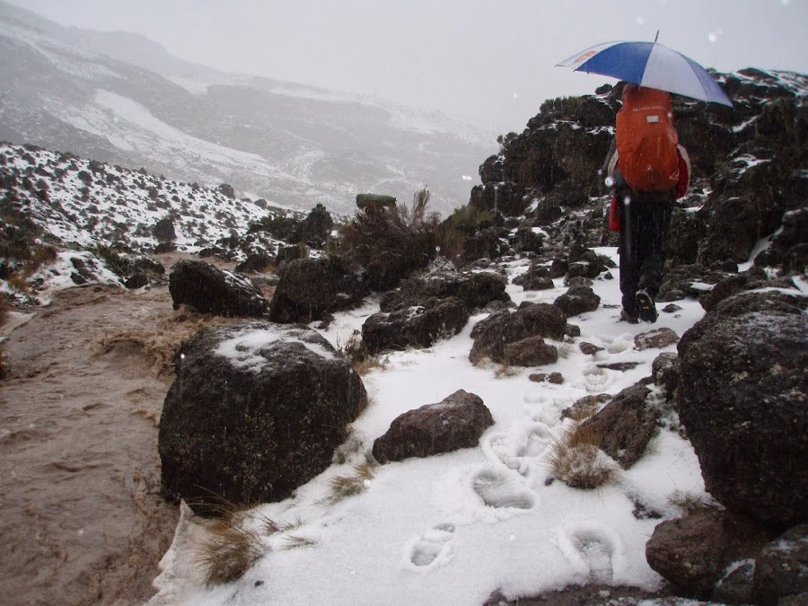 El-guía-de-camino-Karanga-Hut