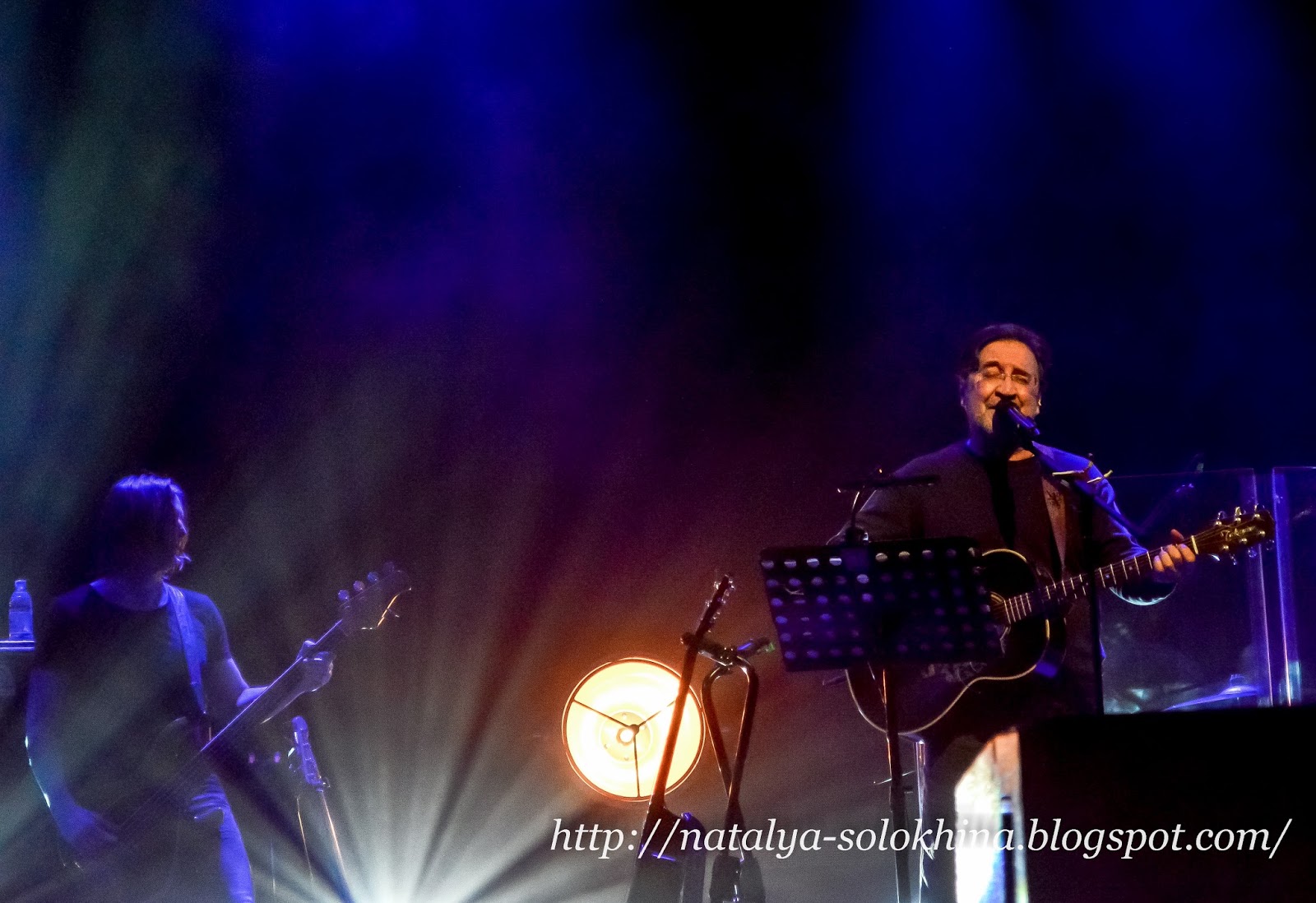 с восьмым марта как пишется