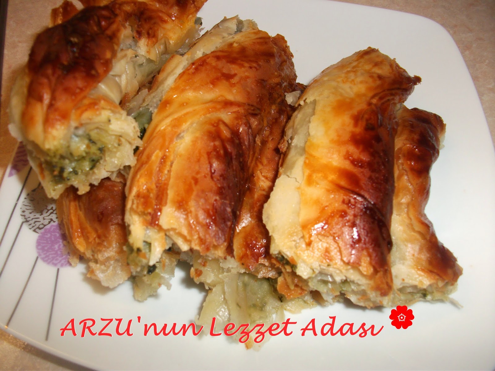 ARZU'nun Lezzet Adası KOLAY ÇARŞAF BÖREĞİ