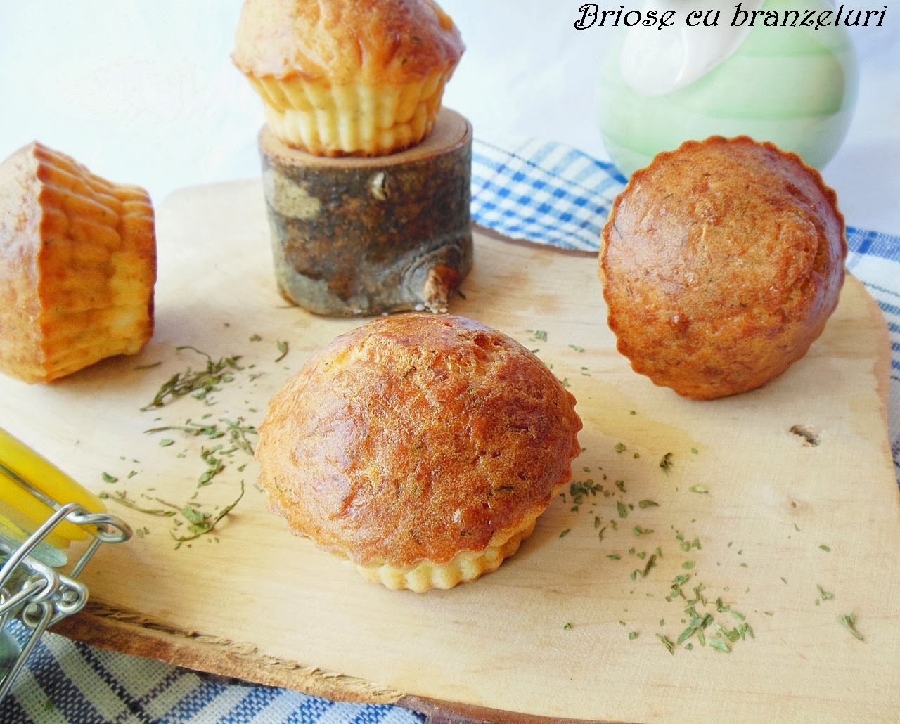 Briose cu branzeturi