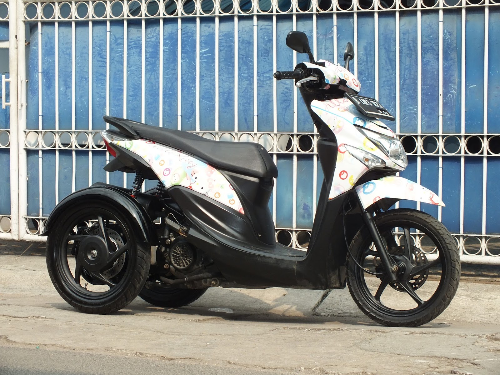 Modifikasi Motor Beat Roda 3 Semut Modifikasi Modifikasi Motor Beat Roda 3 Semut Modifikasi