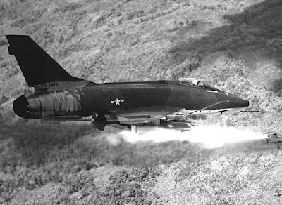 F-100_Super_Saber_VietnamWar(1).jpg