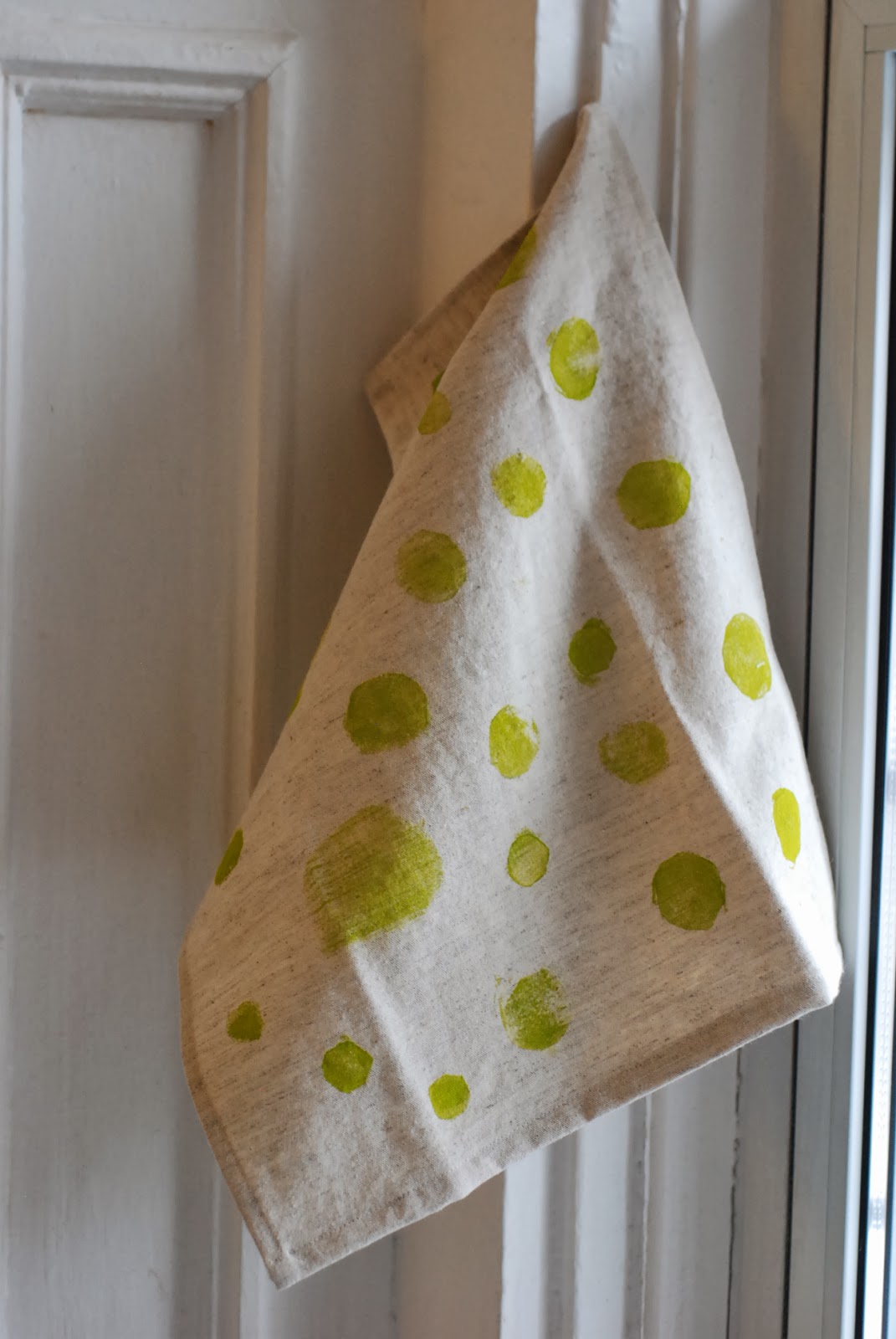 A Honeymooner's Guide to Living linen tea towels