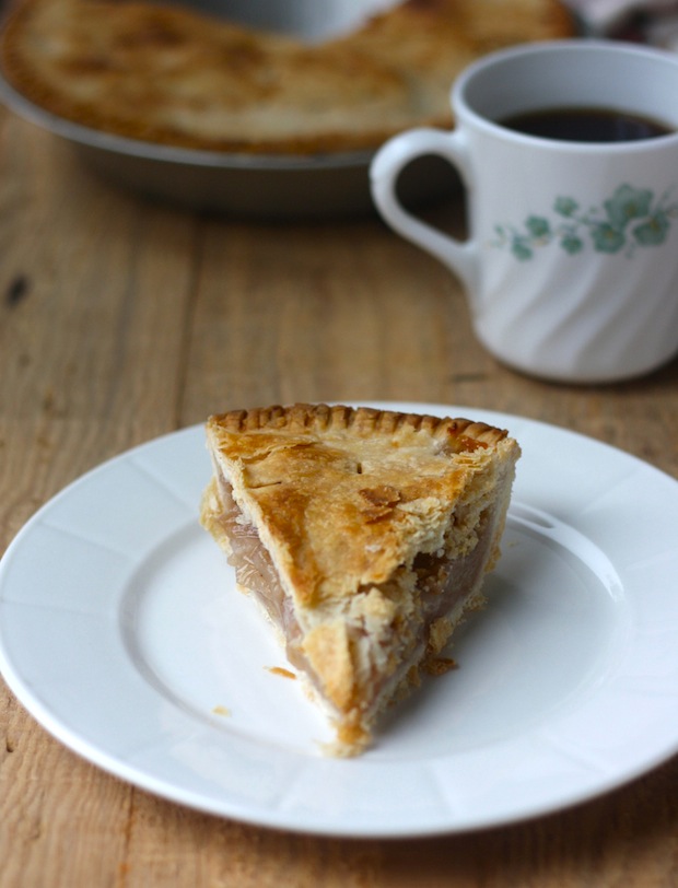 Homemade Apple Pie Recipe by SeasonWithSpice.com